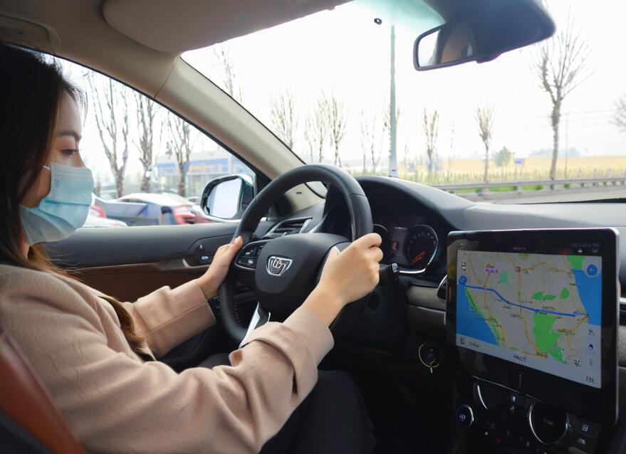 2025年4月高速公路和城市道路的跟车距离是否有所不同